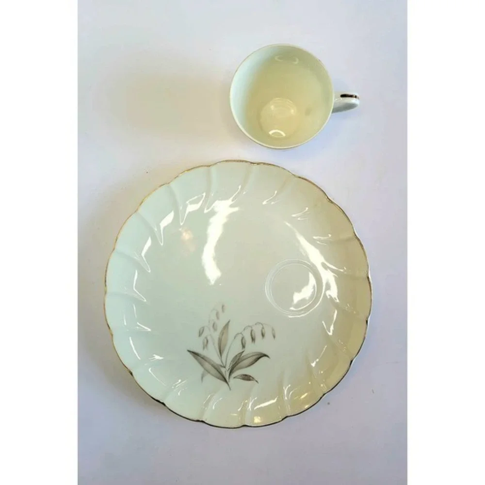 HP Vintage 60s Kaysons Golden Rhapsody Gold Band Wheat Plate Cup set‎